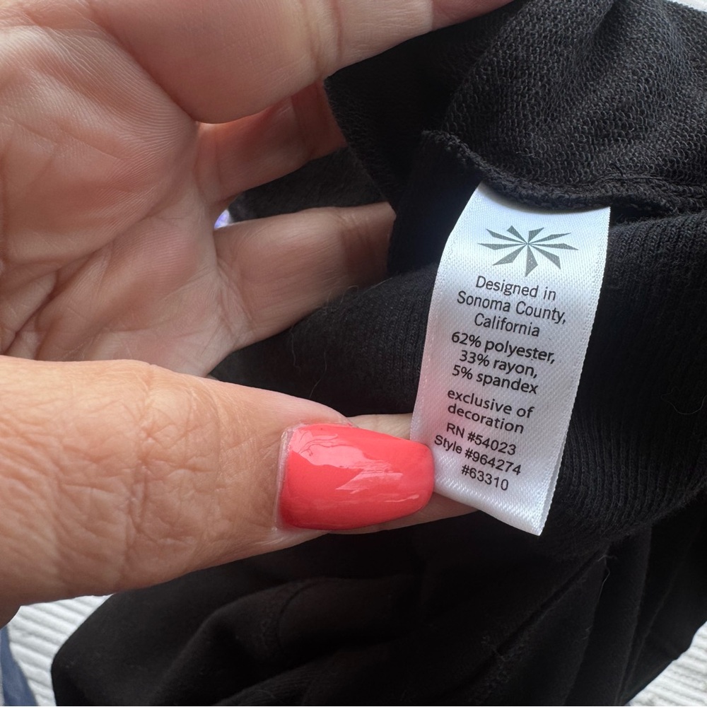 Athleta Black Curved Seam Pocket Pullover Sweatshirt Size S - Picture 10 of 11
